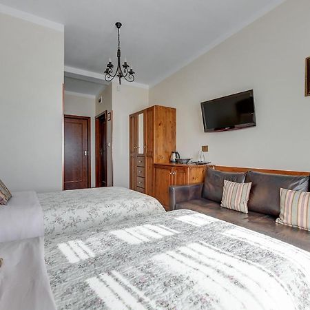Villa & Restaurant Admiral Nelson هيل المظهر الخارجي الصورة