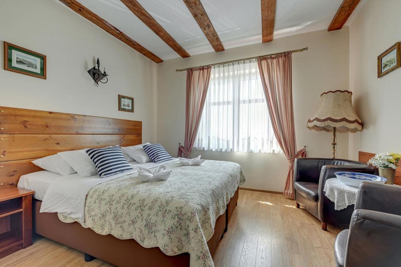 Villa & Restaurant Admiral Nelson هيل المظهر الخارجي الصورة