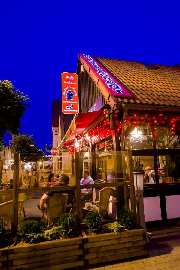 Villa & Restaurant Admiral Nelson هيل المظهر الخارجي الصورة