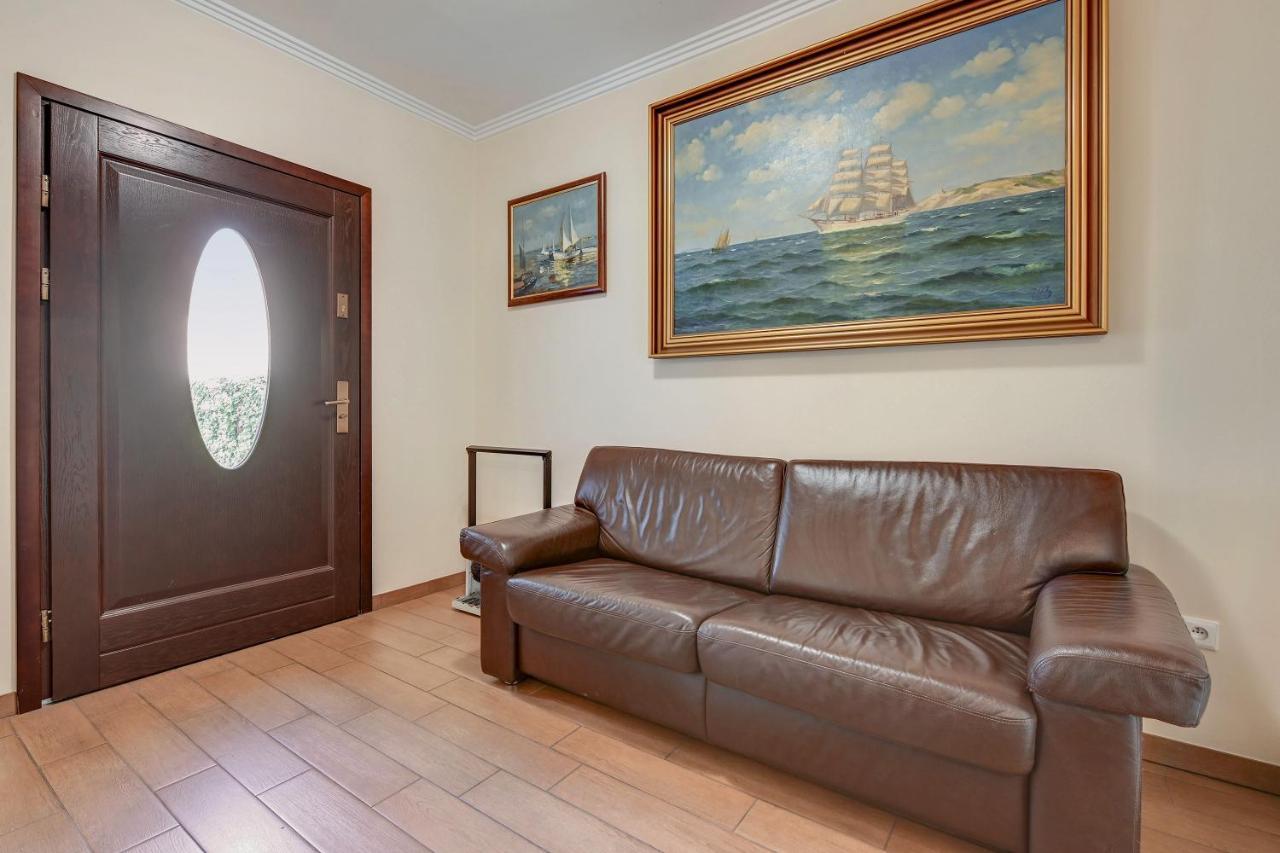 Villa & Restaurant Admiral Nelson هيل المظهر الخارجي الصورة