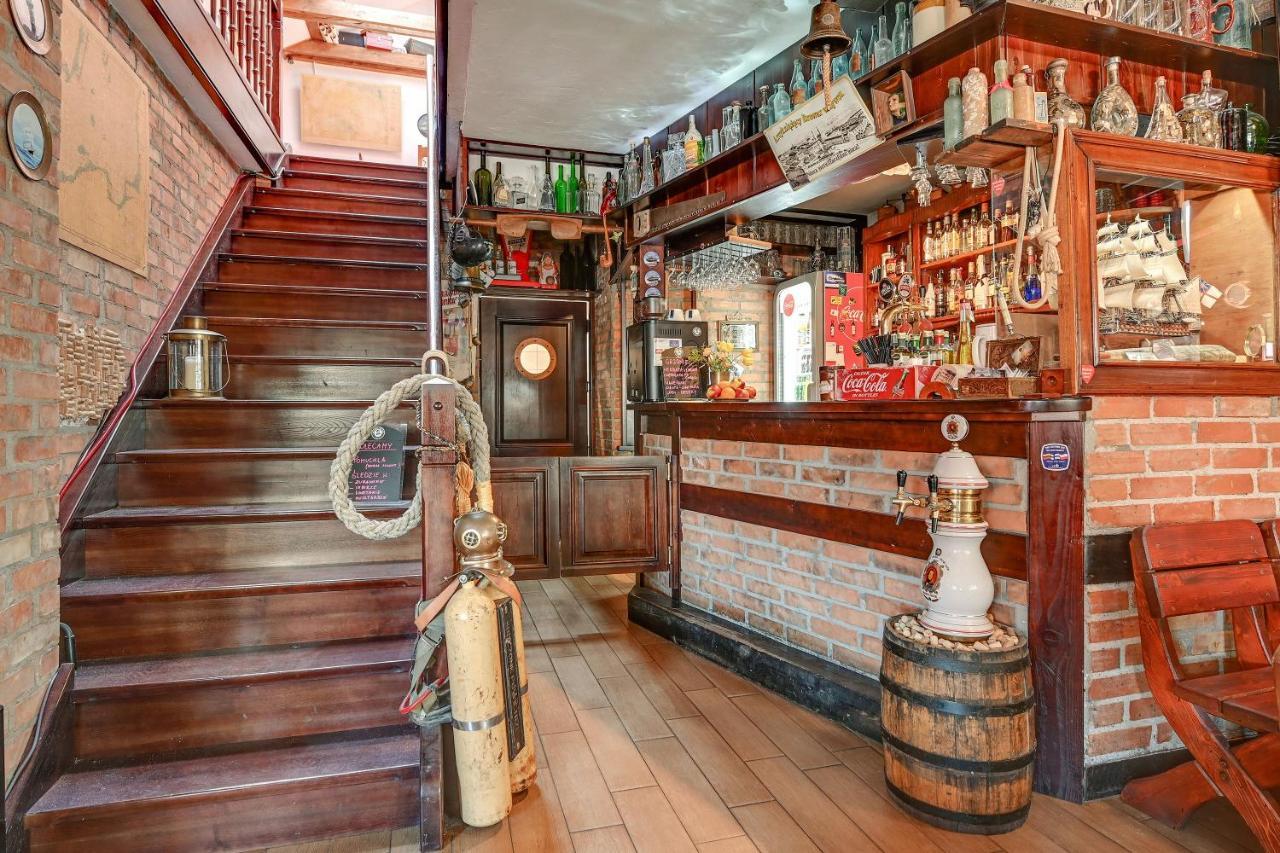 Villa & Restaurant Admiral Nelson هيل المظهر الخارجي الصورة