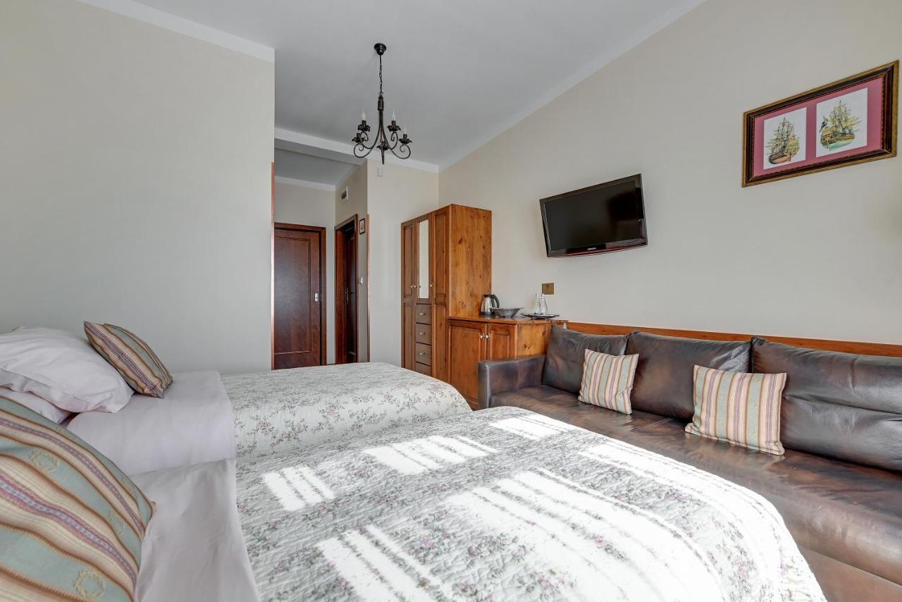Villa & Restaurant Admiral Nelson هيل المظهر الخارجي الصورة
