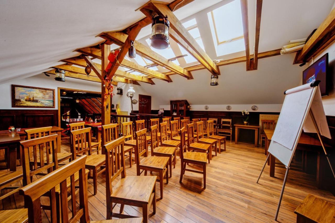 Villa & Restaurant Admiral Nelson هيل المظهر الخارجي الصورة