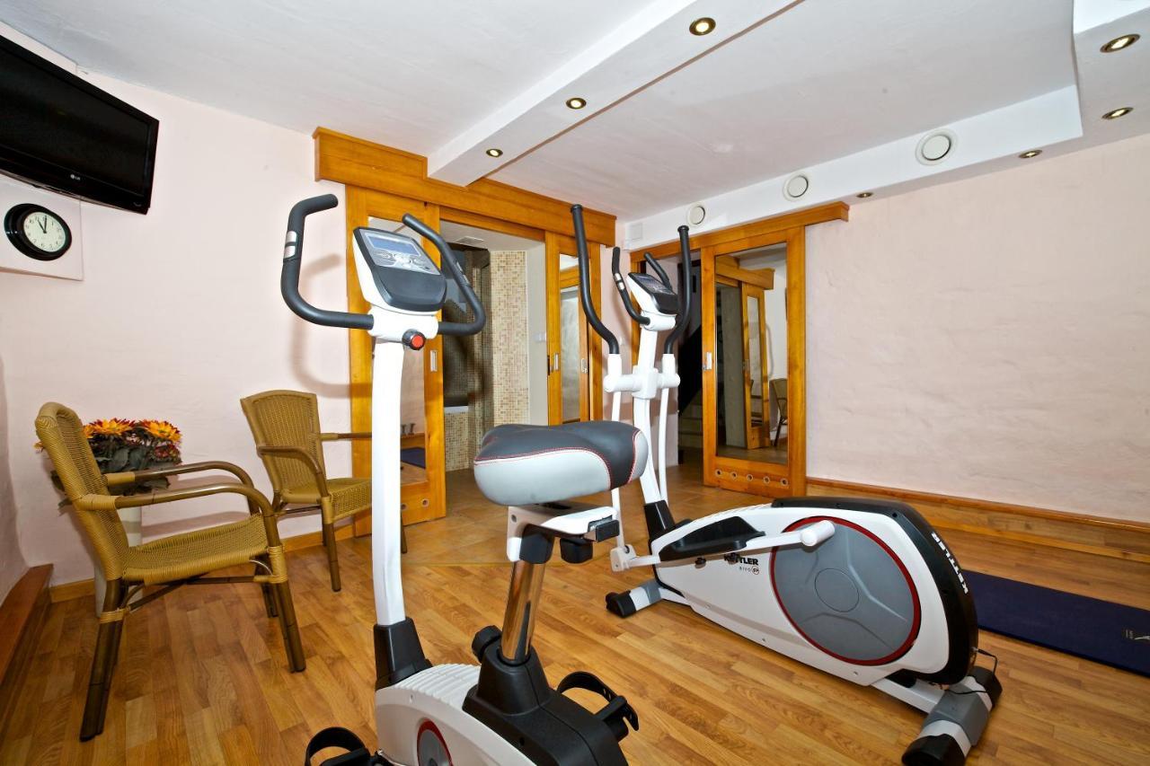 Villa & Restaurant Admiral Nelson هيل المظهر الخارجي الصورة