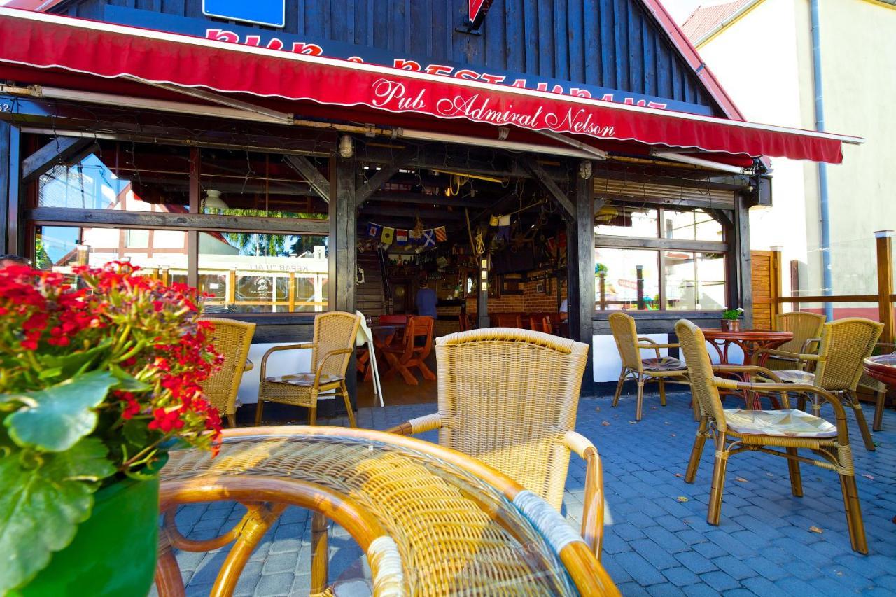 Villa & Restaurant Admiral Nelson هيل المظهر الخارجي الصورة