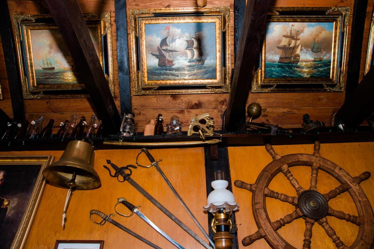 Villa & Restaurant Admiral Nelson هيل المظهر الخارجي الصورة
