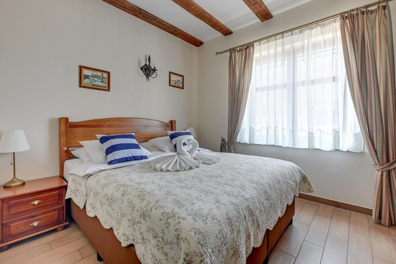 Villa & Restaurant Admiral Nelson هيل المظهر الخارجي الصورة